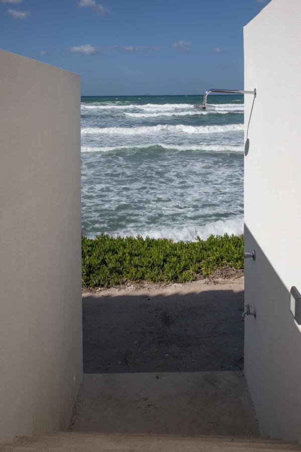 Wave, An Idyllic Seafront Suite By Nirousuites Kokkini Hani Eksteriør bilde